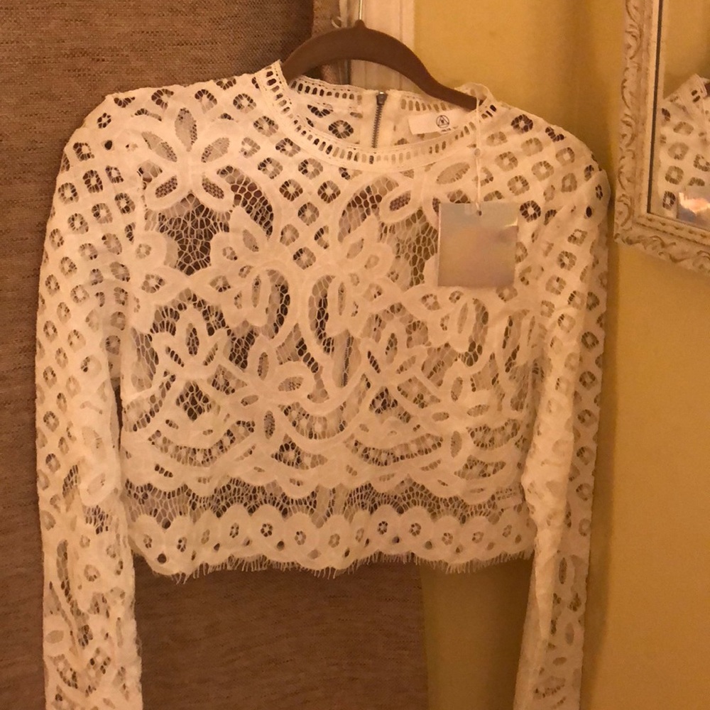 New missguided white patterned lace crop top